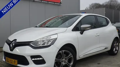 Occasion 2015 Renault Clio IV Expression Hatchback | € 8.835 (Eerlijke prijs)