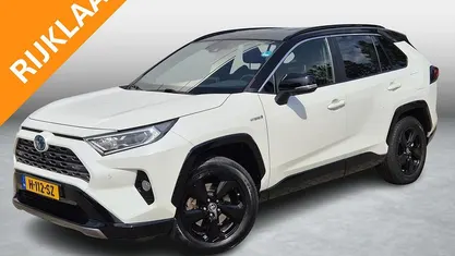 Gebruikt 2020 Toyota RAV4 Hybrid SUV | € 30.645 (Eerlijke prijs)