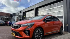 Oranje Gebruikt 2024 Renault Clio V Techno Hatchback | € 20.490 (Eerlijke prijs)