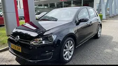 Zwart Gebruikt 2014 VW Golf VII Highline Hatchback | € 12.740 (Eerlijke prijs)