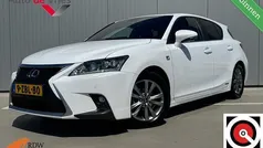 Wit, metallic lak Gebruikt 2014 Lexus CT200h Sport Line Hatchback | € 12.750 (Eerlijke prijs)