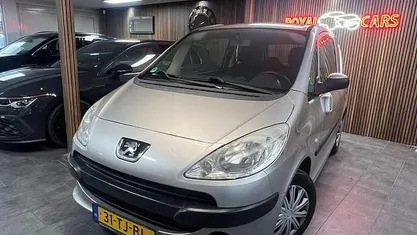 Gebruikt 2006 Peugeot 1007 MPV | € 1.890 (Eerlijke prijs)