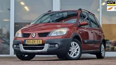 Oranje Gebruikt 2008 Renault Scénic II Authentique MPV | € 2.194 (Eerlijke prijs)