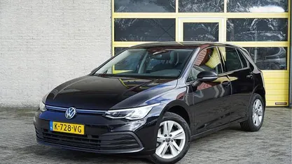 Occasion VW Golf VIII Life 112 PK (82 kW) 2021 Zwart Hatchback