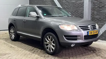 Grijs Occasion 2008 VW Touareg Highline SUV | € 9.400 (Eerlijke prijs)