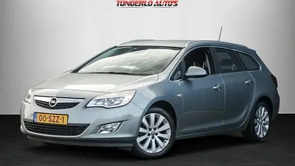 Occasion Opel Astra Cosmo 140 PK (102 kW) 2012 Grijs Stationwagen