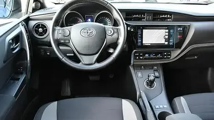 Blauw Occasion 2015 Toyota Auris Touring Sports Stationwagen | € 13.899 (Eerlijke prijs)