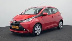 Gebruikt 2018 Toyota Aygo X-play Hatchback | € 9.445 (Eerlijke prijs)