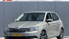 Geel Gebruikt 2015 Skoda Fabia Active Hatchback | € 9.948 (Eerlijke prijs)
