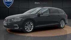Zwart, metallic lak Gebruikt 2022 VW Passat Business Stationwagen | € 26.950 (Eerlijke prijs)