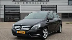 Zwart Gebruikt 2012 Mercedes B180 Ambition MPV | € 14.950 (Eerlijke prijs)