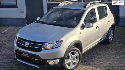 Hatchback Occasion 2013 Dacia Sandero Lauréate Hatchback | € 6.750 (Eerlijke prijs)