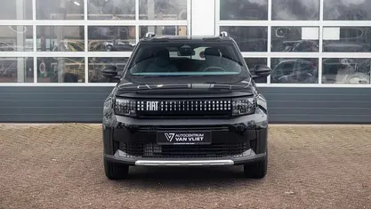 Zwart Nieuw 2025 Fiat Grande Panda Style Hatchback | € 26.890 (Eerlijke prijs)