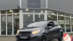 Grijs Gebruikt 2013 Kia Rio Hatchback | € 5.999 (Goede deal)