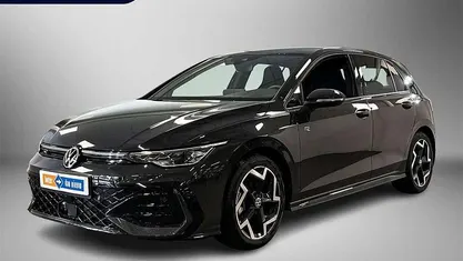 Gebruikt 2024 VW Golf VIII R-line Hatchback | € 34.995 (Eerlijke prijs)
