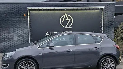 Grijs Occasion 2013 Opel Astra Cosmo Hatchback | € 4.450 (Eerlijke prijs)