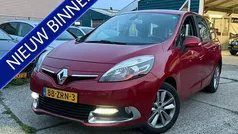 Rood (metallic) Gebruikt 2013 Renault Grand Scénic III Collection MPV | € 2.990 (Super prijs)