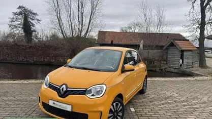 Occasion Renault Twingo Intens 60 kW (82 PK) 2021 Geel Hatchback