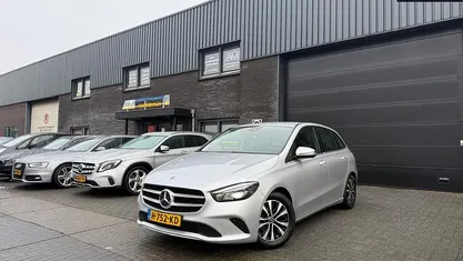 Occasion 2020 Mercedes B180 Advantage MPV | € 19.999 (Eerlijke prijs)