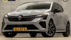 Gebruikt 2024 Renault Clio V Techno Hatchback | € 22.945 (Eerlijke prijs)