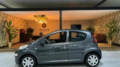 Grijs Gebruikt 2012 Peugeot 107 Active Hatchback | € 4.990 (Eerlijke prijs)