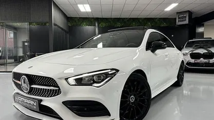 Wit Gebruikt 2021 Mercedes CLA250 AMG Sedan | € 34.990 (Eerlijke prijs)
