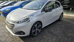Wit Gebruikt 2016 Peugeot 208 GT-line Hatchback | € 6.350 (Eerlijke prijs)