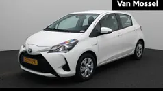 Wit Gebruikt 2019 Toyota Yaris Hybrid Active Hatchback | € 14.400 (Eerlijke prijs)