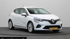 Wit Gebruikt 2022 Renault Clio V Intens Hatchback | € 16.445 (Eerlijke prijs)