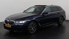 Blauw Gebruikt 2023 BMW 530e M Sport Stationwagen | € 53.945 (Eerlijke prijs)
