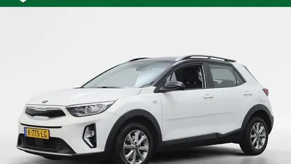 Wit Occasion 2021 Kia Stonic SUV | € 15.950 (Eerlijke prijs)