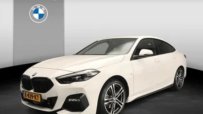 Wit Occasion 2021 BMW 218 M Sport Coupé | € 24.900 (Eerlijke prijs)
