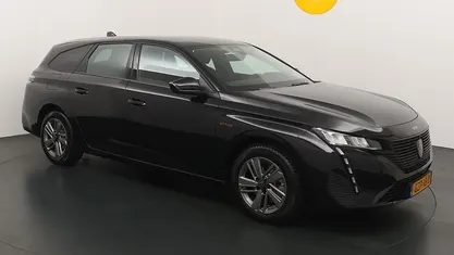 Gebruikt 2025 Peugeot 308 SW Style Stationwagen | € 29.899 (Eerlijke prijs)