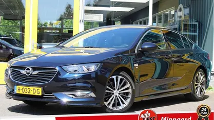 Gebruikt 2020 Opel Insignia Business Hatchback | € 22.999 (Eerlijke prijs)