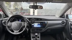 Rood Gebruikt 2015 Toyota Auris Hatchback | € 14.250 (Eerlijke prijs)