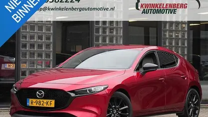 Rood Gebruikt 2022 Mazda 3 Sportive Hatchback | € 24.850 (Eerlijke prijs)
