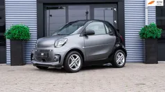 Gebruikt 2021 Smart ForTwo Electric Drive Cabriolet | € 16.895 (Eerlijke prijs)