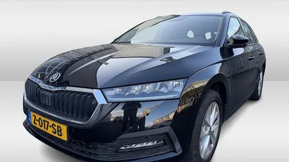 Zwart Occasion 2024 Skoda Octavia Business Line Stationwagen | € 28.450 (Eerlijke prijs)