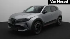 Zilver, metallic lak Nieuw 2024 Alfa Romeo Junior Edizione Speciale SUV | € 42.215 (Eerlijke prijs)