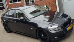 Zwart Gebruikt 2010 BMW 325 Sedan | € 9.900 (Goede deal)