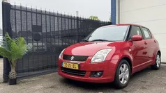 Rood, metallic lak Gebruikt 2008 Suzuki Swift Hatchback | € 3.950 (Eerlijke prijs)