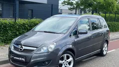 Grijs, metallic lak Gebruikt 2011 Opel Zafira Edition MPV | € 6.750 (Goede deal)