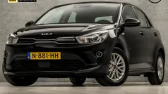 Zwart Gebruikt 2021 Kia Rio Hatchback | € 15.445 (Goede deal)