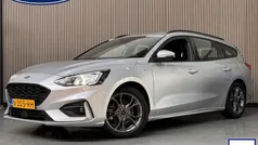Grijs Gebruikt 2021 Ford Focus ST-Line Stationwagen | € 19.900 (Eerlijke prijs)