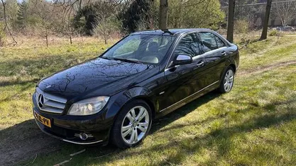 Zwart Occasion 2008 Mercedes C320 Avantgarde Sedan | € 4.850 (Goede deal)