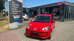 Rood Gebruikt 2014 VW up! Edition Hatchback | € 6.250 (Eerlijke prijs)