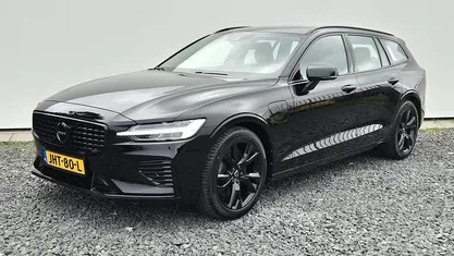 Zwart Gebruikt 2021 Volvo V60 Stationwagen | € 35.900 (Eerlijke prijs)