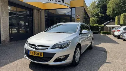 Occasion 2015 Opel Astra Edition Stationwagen | € 9.995 (Eerlijke prijs)