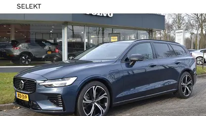 Blauw Occasion 2025 Volvo V60 Plus Stationwagen | € 46.250 (Eerlijke prijs)