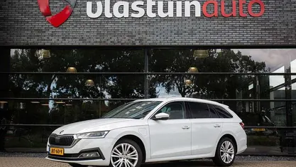 Wit Occasion 2021 Skoda Octavia Business Line Stationwagen | € 20.900 (Eerlijke prijs)